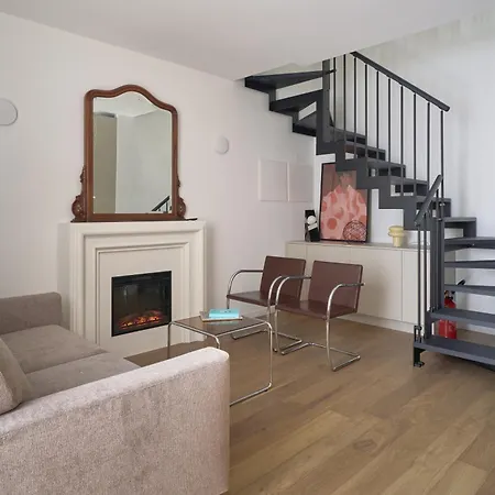Elegant Duplex, Pool & Tennis, Private Garden & Parking, View 코모