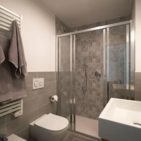 Elegant Duplex, Pool & Tennis, Private Garden & Parking, View * 코모