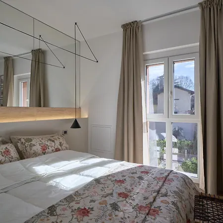 Elegant Duplex, Pool & Tennis, Private Garden & Parking, View