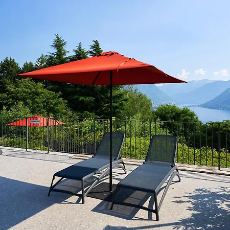 Elegant Duplex, Pool & Tennis, Private Garden & Parking, View 코모