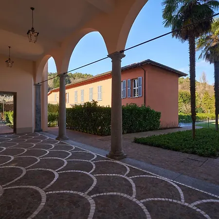 아파트 Elegant Duplex, Pool & Tennis, Private Garden & Parking, View *
